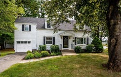 354 Dover Point Road, Dover, NH 03820