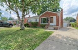 6747 Burnly Street, Garden City, MI 48135