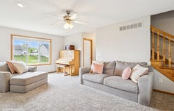 1323 NW Bayview Court, Ankeny, IA 50023