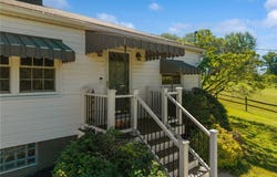 1221 Clay Pike, Irwin, PA 15642