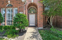 6076 Thursby Avenue, Dallas, TX 75252