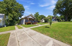 813 S 5th St, Independence, KS 67301