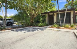 2221 BUTTONWOOD Avenue, PEMBROKE PINES, FL 33026