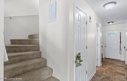 126 Frank Ln, Mt Washington, KY 40047