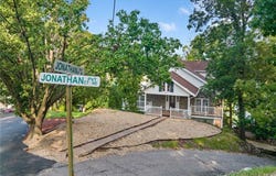 21 Jonathan Court, Lake Ozark, MO 65049