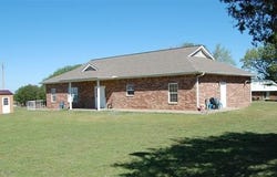 4 Hillcrest Way, Okemah, OK 74859