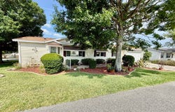 702  E Norman St, Lady Lake, FL 32159