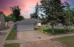 911 Kingsbury Street, Belle Fourche, SD 57717