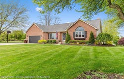 990 Chads Way, Charlotte, MI 48813