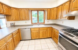 404 Clayton Drive, Watseka, IL 60970