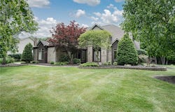 2950 Lamplight Lane, Willoughby Hills, OH 44094