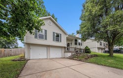 507 Lauren Street, Liberty, MO 64068
