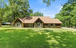 1135 Cook Rd, Texarkana, AR 71854