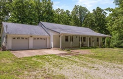 3646 Berry Store Road, Smiths Grove, KY 42171