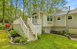 17 Briggs Avenue, Bourne, MA 02532
