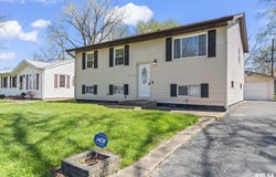 328 PARKVIEW Drive, Rochester, IL 62563