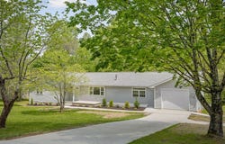 260 Yonside Dr, Sparta, TN 38583-8131