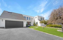 24 LAURA LEE DR, Center Moriches, NY 11934