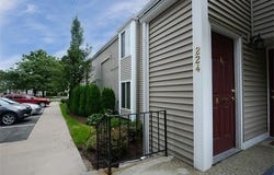 224 Nassau Dr, Springfield, MA 01129