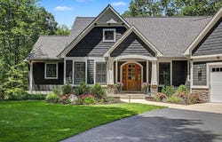 547 Roundtree Drive NE, Ada, MI 49301