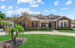 8805 CROSSWOOD Court, RIVERVIEW, FL 33578