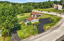 1118 Freedom Rd, Cranberry Twp, PA 16066
