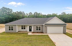 2594 Fountaintown Road, Chinquapin, NC 28521