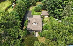 26 Monroe Street, Waldwick, NJ 07463
