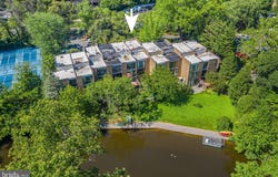 11467 WASHINGTON PLAZA W, RESTON, VA 20190