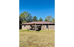 28 Saw Rd, Poplarville, MS 39470