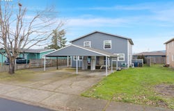 215 SMITH Loop, Springfield, OR 97478