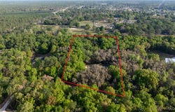 5889 NE 43rd Lane Road, Silver Springs, FL 34488