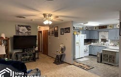 902 Central Avenue, Bedford, IA 50833