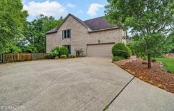 105 W Melbourne Rd, Oak Ridge, TN 37830