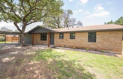 820 Vickie Drive, Azle, TX 76020