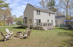 5 Spring St, Douglas, MA 01516