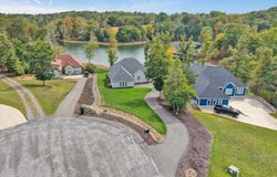 324 Blue Heron Rd, Wirtz, VA 24184