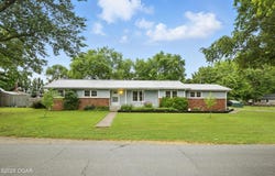 204 N Arlington Drive, Carl Junction, MO 64834