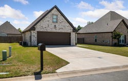 924 Sandra Ln, Jonesboro, AR 72405