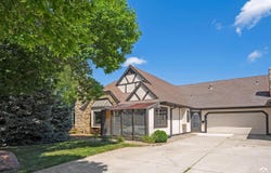 2742 Chipperfield Road, Lawrence, KS 66047