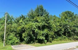 318 Hillcrest Street, Waveland, MS 39576