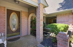 751 LAKE MEADOW Dr, Collierville, TN 38017