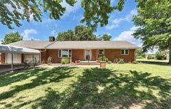 30 NE 80 Rd, Harper, KS 67058