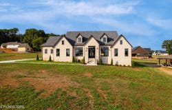1014 Herbert Drive, Greenback, TN 37742