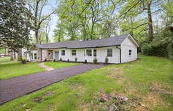 1302 Peter Pan Road, Lookout Mountain, GA 30750