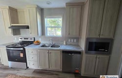 200 Whittington Dr, Madisonville, KY 42431