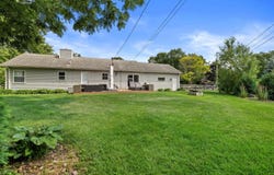 21410 W Valley Dr, New Berlin, WI 53146