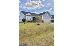 73 PERSPECTIVE Place, HEDGESVILLE, WV 25427