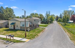 915 MAIN AVE, CHEWELAH, WA 99109