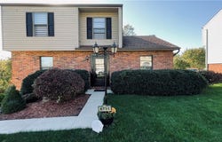 6731 Elk Rush Dr, Imperial, PA 15126